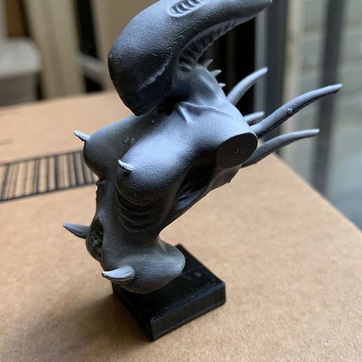 Sideshow ALIEN Xenomorph Parasite Bust Mythos Legendary